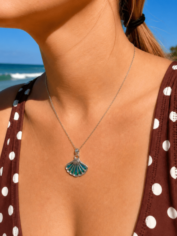 SHORELINE SHELL NECKLACE