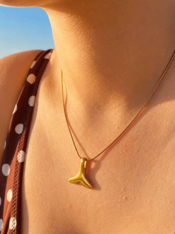 SANTORINI SEA NECKLACE