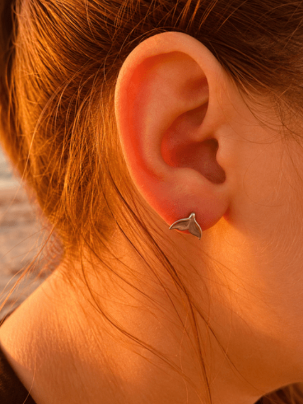 SEA SPIRIT DOLPHIN TAIL STUD EARRING