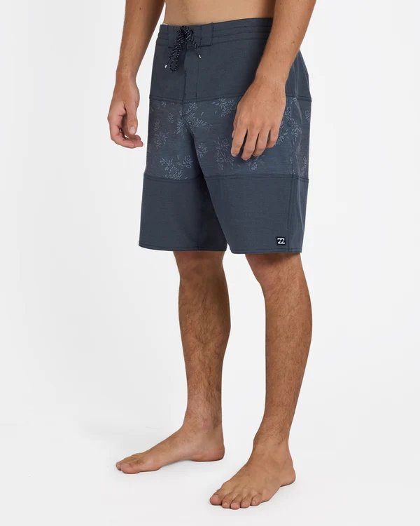 Billabong Mens Tribong Low Tide 18.5" Boardshort