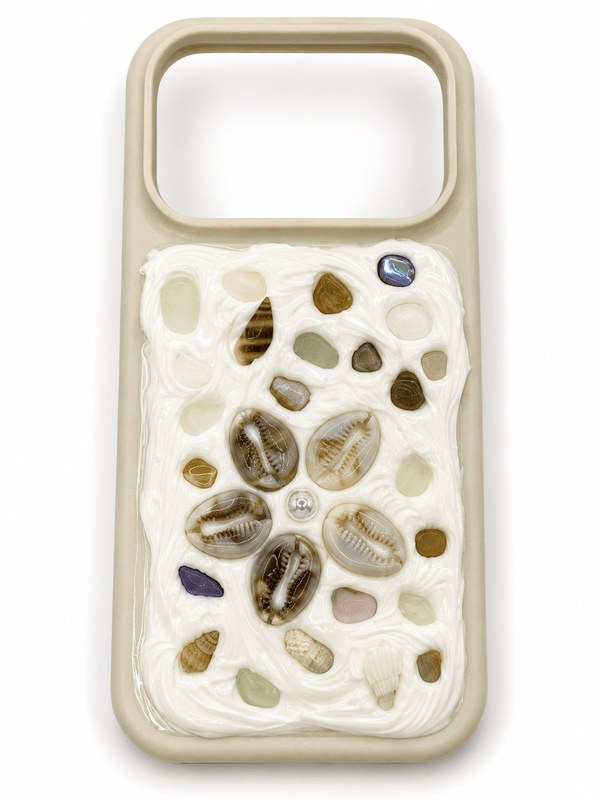COASTAL HANDMADE SHELL IPHONE 17 PRO PHONE CASE