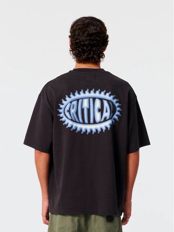 THE CRITICAL SLIDE BLADE TEE