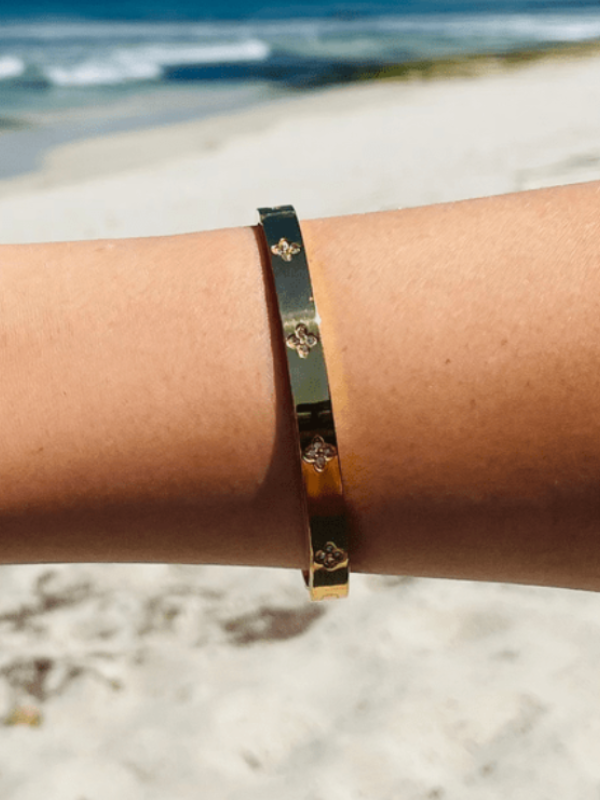 ISLA DETAIL BANGLE