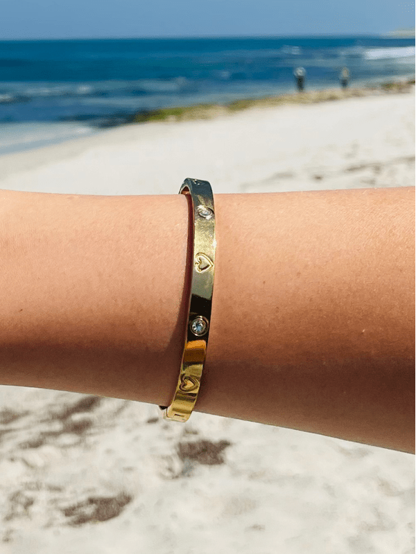 TRUE HEART BANGLE