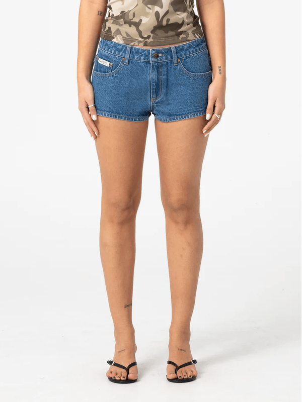 RUSTY DIRTY LEMMY MICRO MINI DENIM SHORT