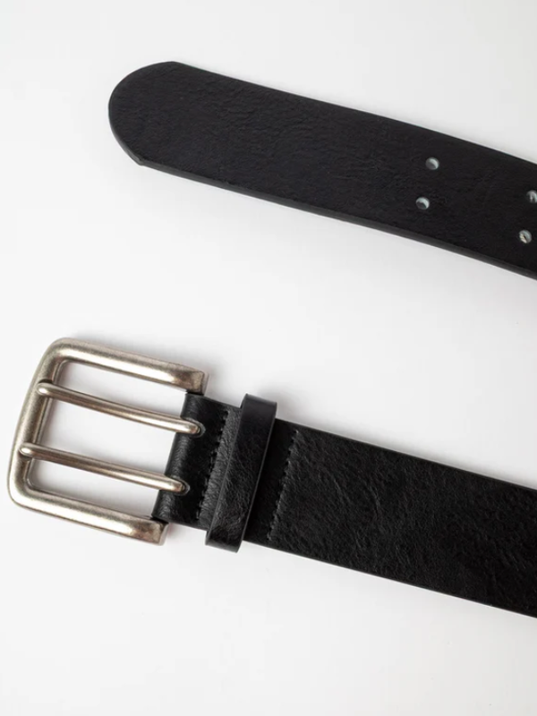RUSTY TEASE LEATHER STUD BELT