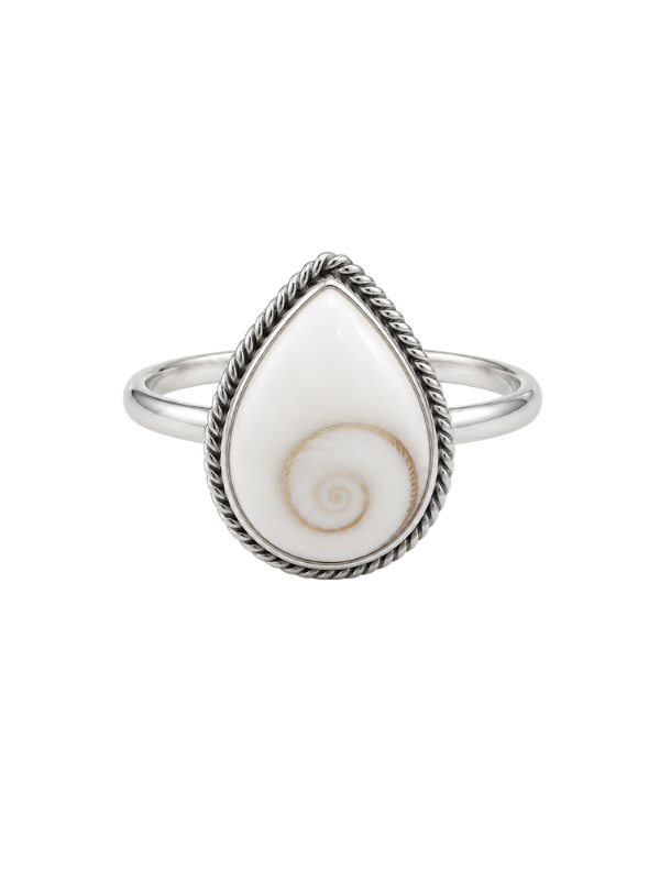 925 sterling silver statement ring featuring a teardrop-shaped Shiva shell with unique natural colouring and pattern.