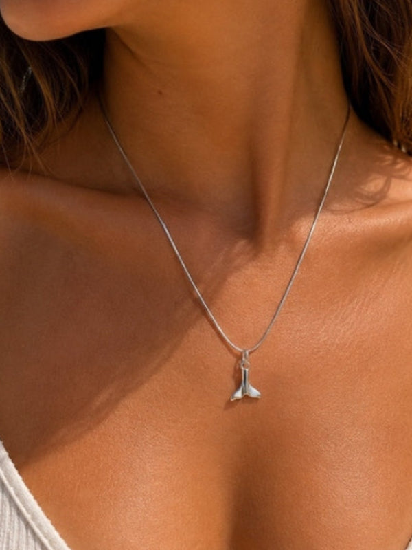 TIDEKISS TAIL NECKLACE