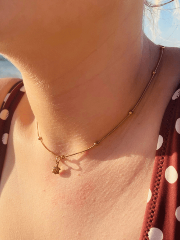 ISLA TURTLE NECKLACE